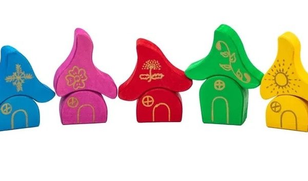Casutele piticilor, joc handmade Marc toys