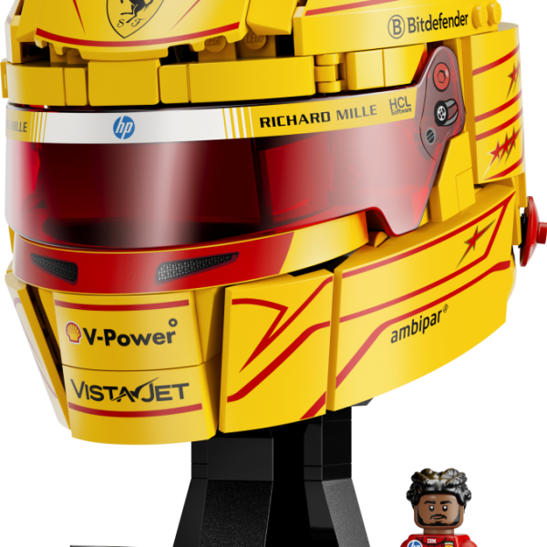 CASCA LUI LEWIS HAMILTON SCUDERIA FERRARI HP LEGO43022