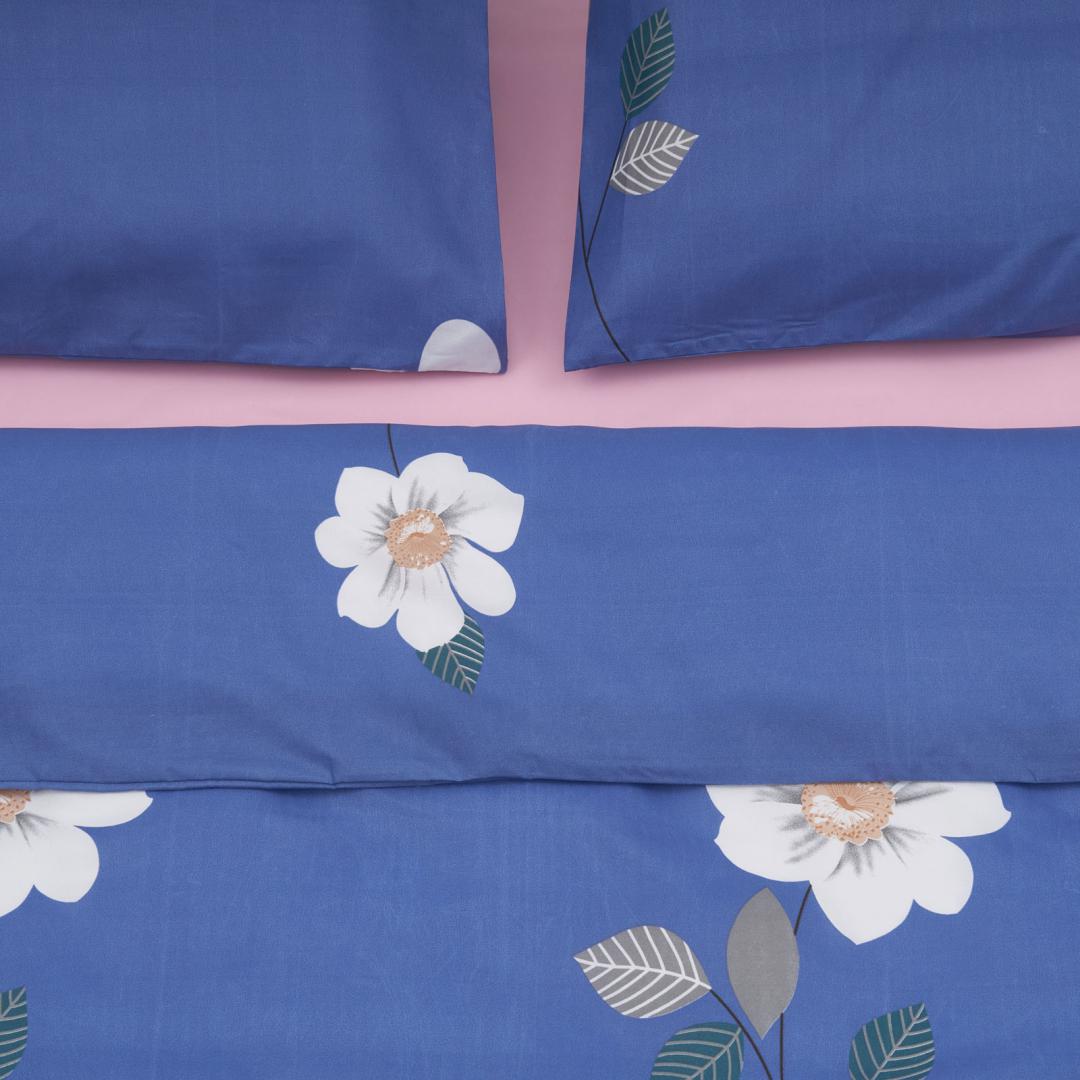 overlay_37e6d6c4366d599db5a59b94c3a28758.jpg Lenjerie Vanora de pat king size Microfibra Blue Daisy - imagine 1