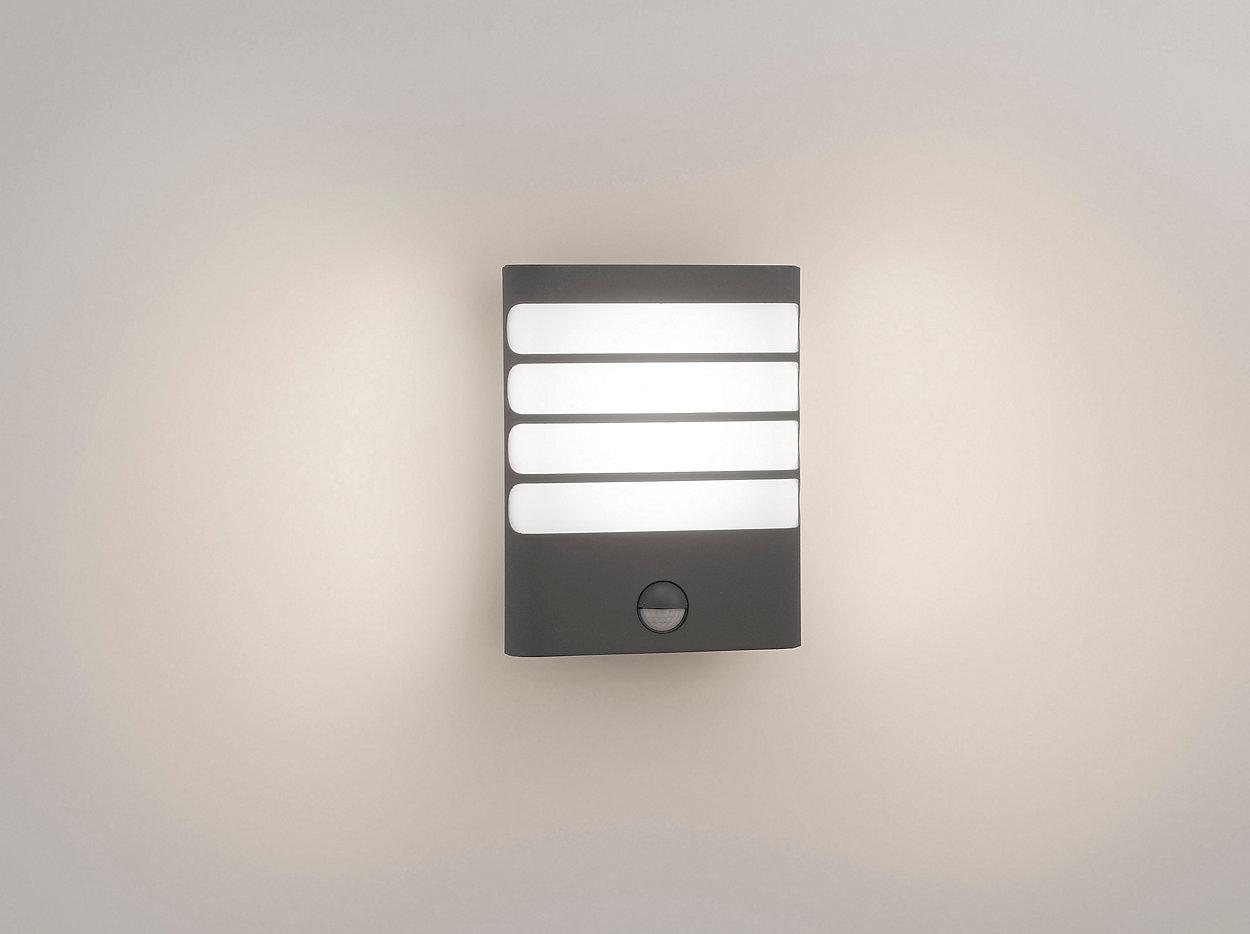 overlay_3f9e322f5f4b0a0bc652074c85e430e5.jpeg Aplica LED pentru exterior cu senzor de miscare Philips Raccoon,3W(30W), - imagine 1