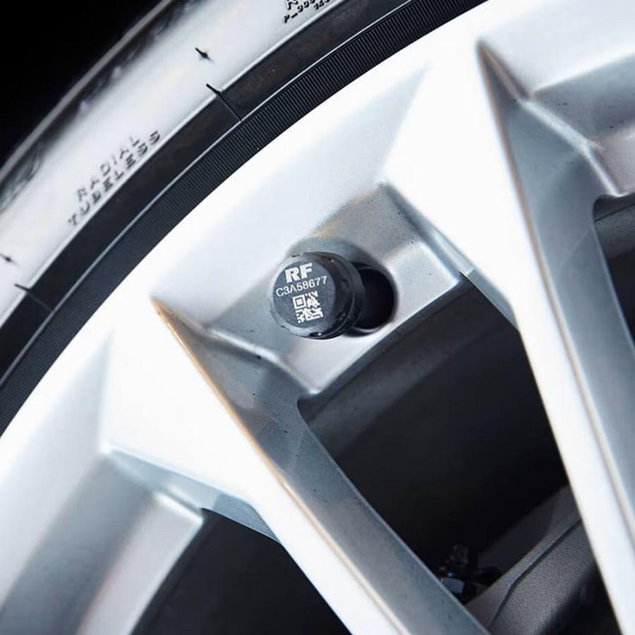 overlay_8f7d01ff18c49538d9e0c0922204347e.jpeg Sistem monitorizare presiune pneuri TPMS 70mai, 4 senzori externi, Midrive - imagine 1