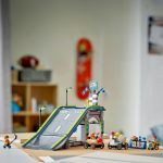 FARA LIMITE: RAMPA PENTRU CURSE DE MASINI, LEGO 60460 - imagine 8