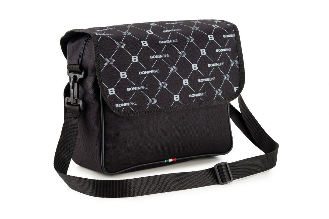 overlay_90ff40cb02e367174a9dd13f5bb0d3e6.jpg GEANTA LATERALA BONIN MESSENGER 29X10X25 - imagine 1