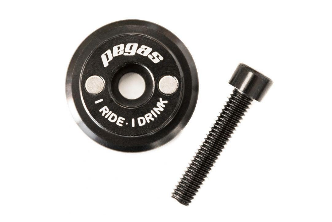 overlay_973e5df17fb01d222657c595e4c7d75e.jpg CAPAC TIJA GHIDON BEER CAP XHS-16, ALUMINIU CNC, 2 MAGNETI, - imagine 1